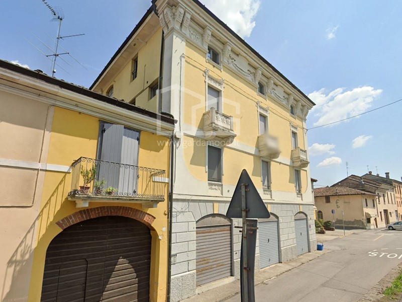 Trilocale in Vendita a Casalbuttano ed Uniti, 63'000&euro;, 70 m²