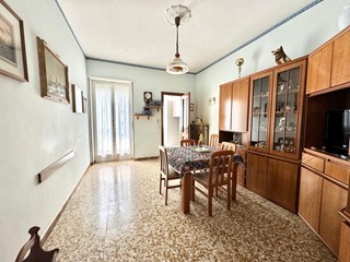 Trilocale in Vendita a Rivoli, 123'000€, 90 m²