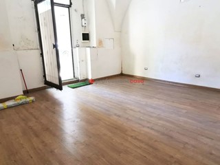 Negozio in Vendita a Foggia, 400&euro;, 60 m²