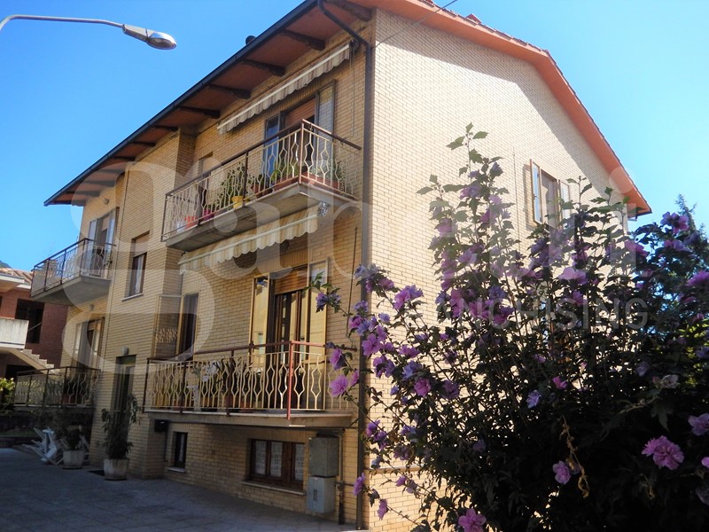 Appartamento in Vendita a Gubbio, 150'000&euro;, 120 m²