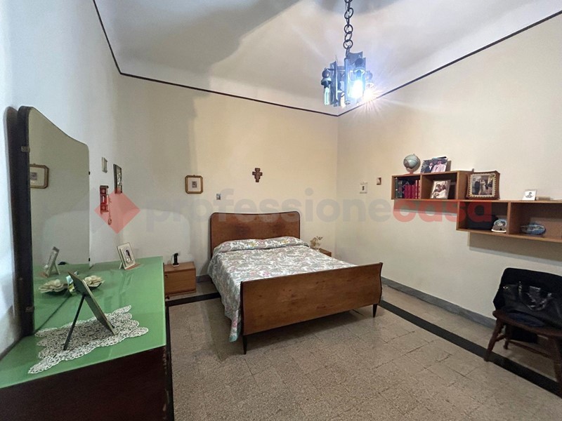 Casa Indipendente in Vendita a Pulsano, 148'000€, 550 m²