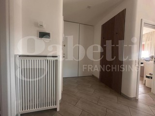 Trilocale in Vendita a Casalecchio di Reno, 279'000€, 90 m²