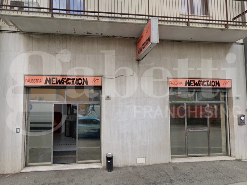 Negozio in Affitto a Senago, 2'000€, 300 m²