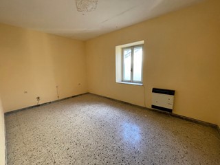 Appartamento in Vendita a Vasanello, 25'000€, 101 m²