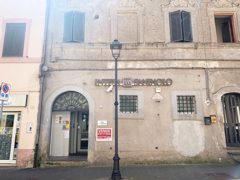 Negozio in Vendita a Castel Sant'Elia, 75'000€, 125 m²