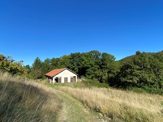 Casa Indipendente in Vendita a Sassello, 60'000€, 270 m²