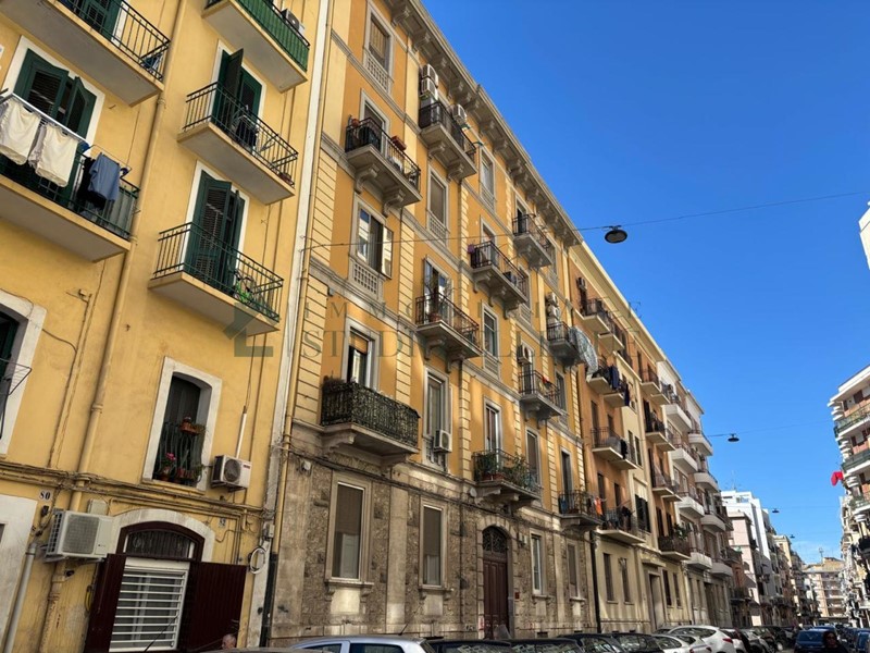 Bilocale in Vendita a Bari, 120'000€, 67 m²