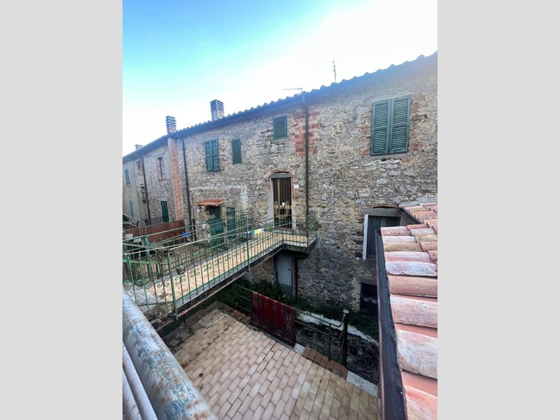 Quadrilocale in Vendita a Semproniano, zona Petricci, 60'000€, 76 m²