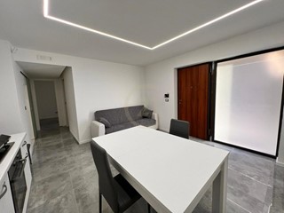 Bilocale in Affitto a Belpasso, zona Sant' Antonio, 550€, 50 m², arredato