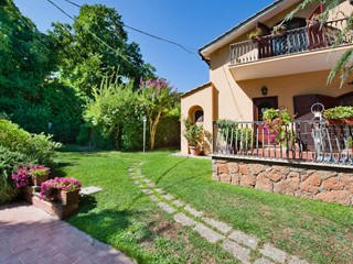 Casa Indipendente in Vendita a Grottaferrata, 920'000€, 370 m²