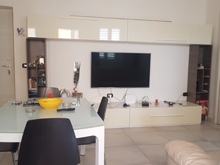 Bilocale in Vendita a Siracusa, zona Borgata Riviera Stazione, 75'000€, 56 m²