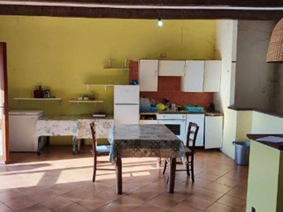 Casa Semi Indipendente in Vendita a Alessandria, 19'000€, 142 m²