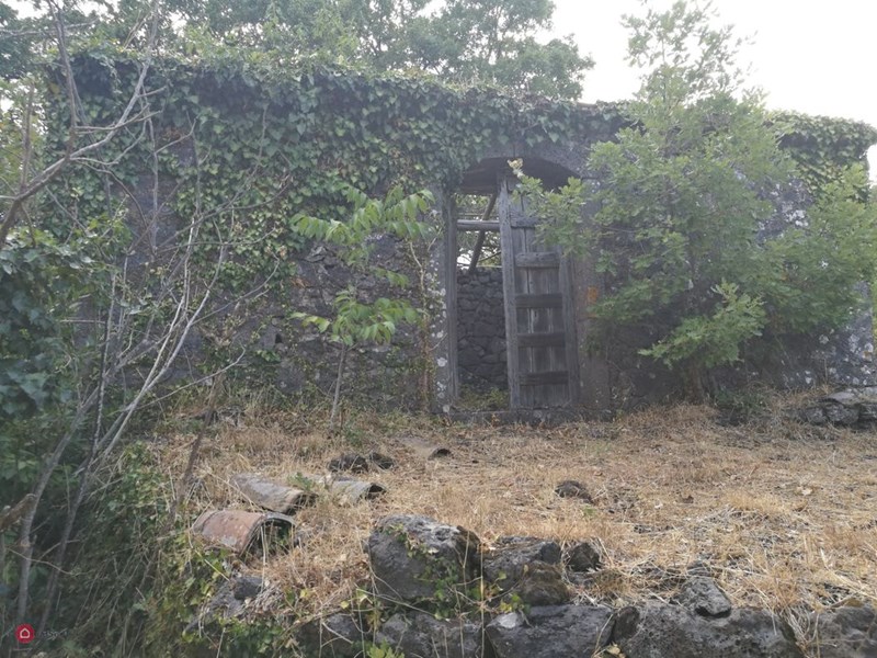 Rustico in Vendita a Mascali, zona Via Ciurrovio 27, 27'000€, 45 m², arredato