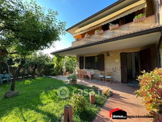 Casa Semi Indipendente in Vendita a Thiene, 430'000€, 450 m²