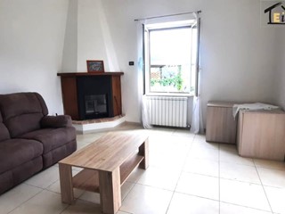 Trilocale in Affitto a Casperia, 500€, 90 m²