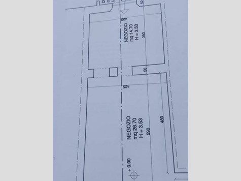 Negozio in Vendita a Massa, 75'000€, 60 m²