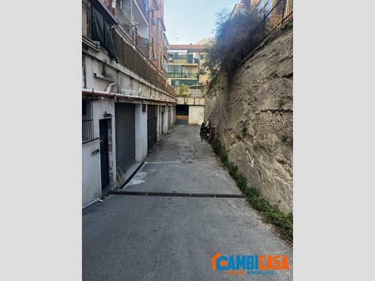 Laboratorio in Vendita a Palermo, 140'000€, 345 m²