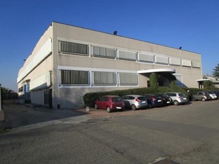 Capannone in Vendita a Segrate, 1'350'000€, 4189 m²