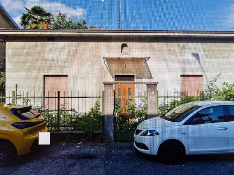 Villa in Vendita a Rho, 127'500€, 232 m²