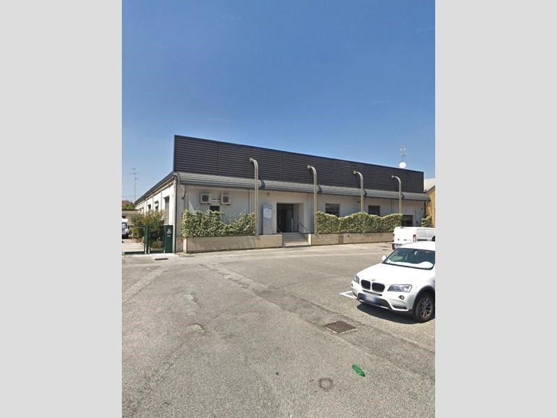 Capannone in Vendita a Sesto San Giovanni, 454'500€, 1132 m²