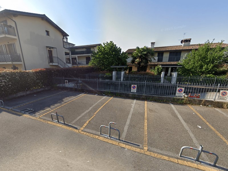 Box in Vendita a Pozzo d'Adda, 4'400€, 78 m²