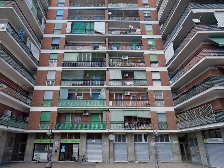 Quadrilocale in Vendita a Baranzate, 22'800€, 43 m²