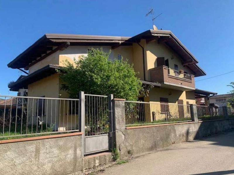 Villetta a schiera in Vendita a Santa Cristina e Bissone, 94'516€, 241 m²