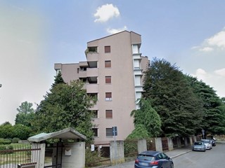 Quadrilocale in Vendita a Monza, 293'409€, 151 m², con Box