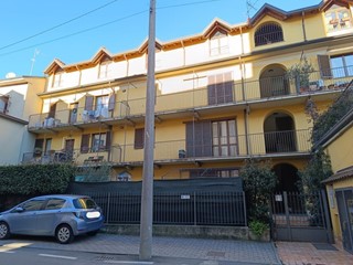 Quadrilocale in Vendita a Limbiate, 111'000€, 97 m²