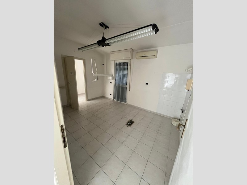 Casa Semi Indipendente in Vendita a Massa, 250'000&euro;, 140 m²