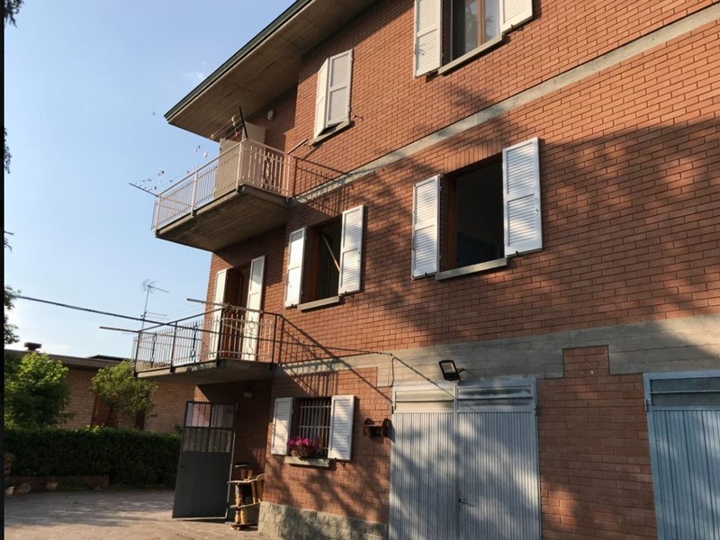 Casa Indipendente in Vendita a Scandiano, 620'000€, 400 m², con Box