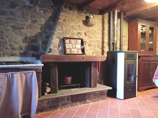 Casa Indipendente in Vendita a Pescia, zona Vellano, 78'000€, 96 m², arredato