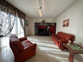 Villa in Vendita a Vinci, zona Spicchio, 590'000€, 130 m², con Box