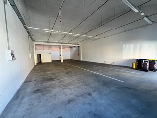 Capannone in Affitto a Montelupo Fiorentino, 1'350€, 210 m²