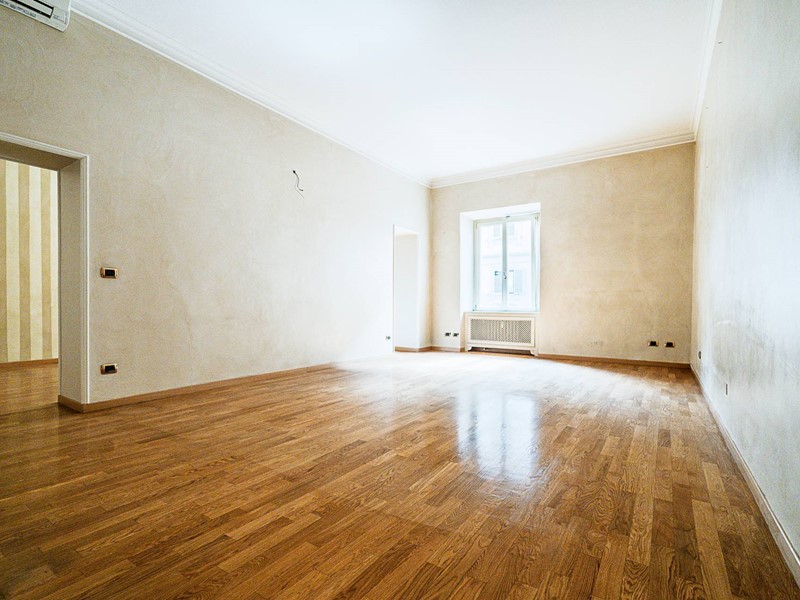 Appartamento in Vendita a Torino, 685'000€, 185 m²