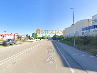 Immobile commerciale in Vendita a Campobasso, 250'000€, 500 m²