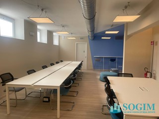 Ufficio in Affitto a Cernusco sul Naviglio, 1'600€, 180 m²
