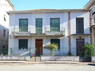 Appartamento in Vendita a Grottammare, 145'000€, 175 m²