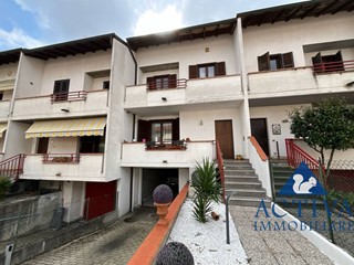 Villetta a schiera in Vendita a Solbiate Olona, 268'000&euro;, 180 m²