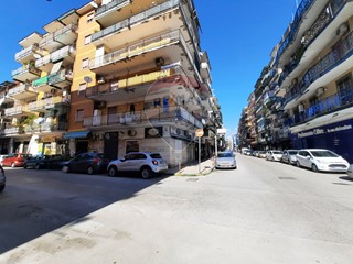 Immobile commerciale in Affitto a Casoria, 365€, 23 m²