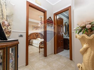 Trilocale in Vendita a Acerra, 124'000€, 65 m²