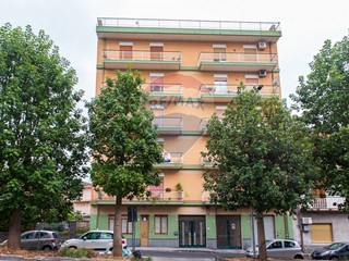 Appartamento in Vendita a Aci Catena, 115'000€, 140 m²