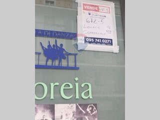 Immobile commerciale in Vendita a Caltagirone, 95'000€, 106 m²
