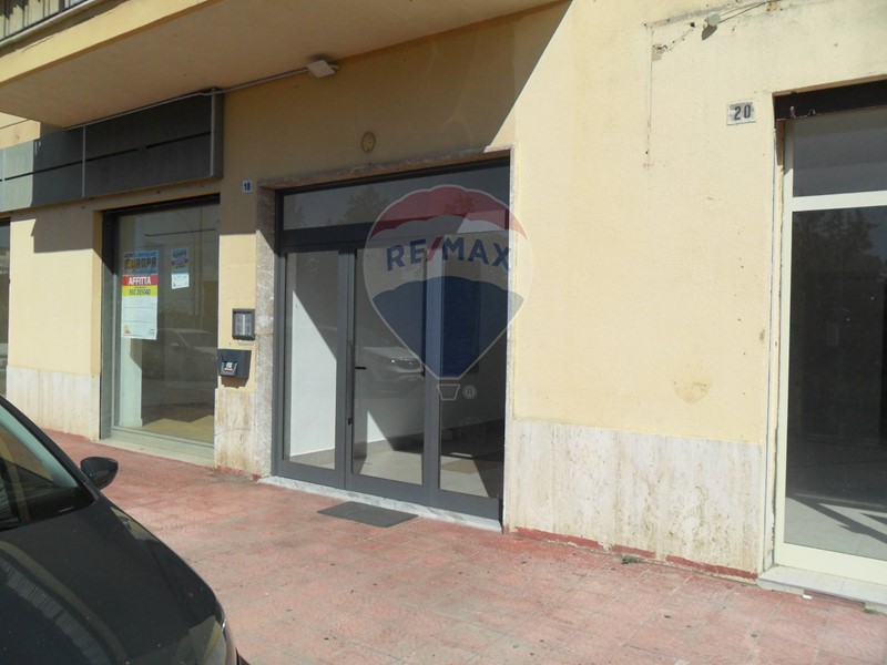 Appartamento in Vendita a Caltanissetta, 69'000€, 107 m²