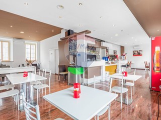 Attività commerciale in Vendita a Carugate, 95'000€, 100 m²