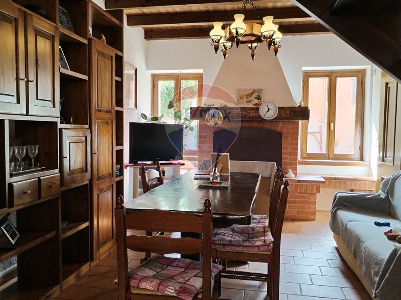 Casa Semi Indipendente in Vendita a Borgo Valbelluna, 67'000€, 75 m²
