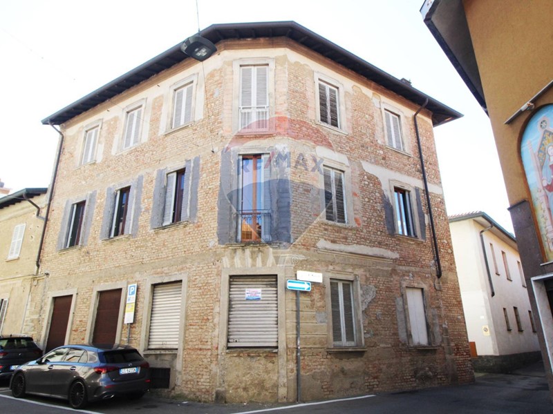 Negozio in Vendita a Bernareggio, 59'000€, 100 m²