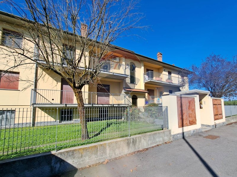 Trilocale in Vendita a Gerenzago, 100'000€, 93 m²