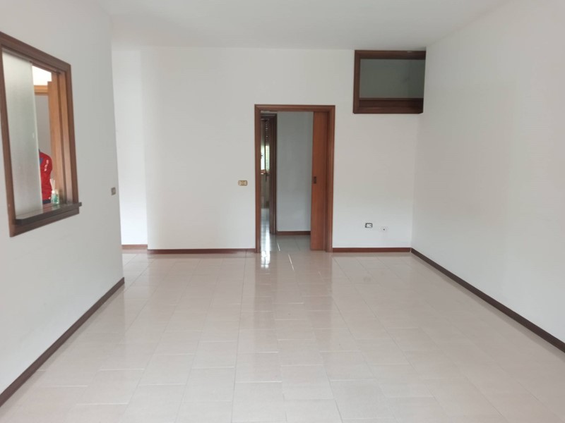 Quadrilocale in Vendita a Teramo, 68'000€, 90 m²