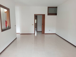 Quadrilocale in Vendita a Teramo, 68'000€, 90 m²